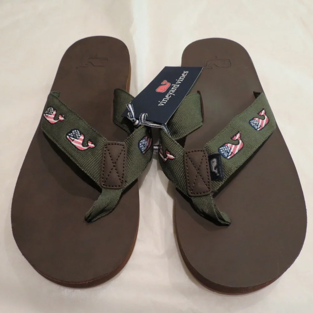 Vineyard Vines Flag Whale Leather Flip Flop Spanish Moss 6 or 9 $68 Auth. Size 9